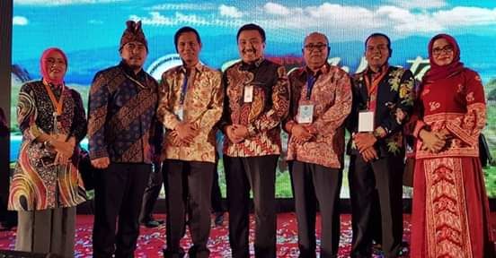 Walikota Pariaman Genius Umar Presentasi Desa Apar di Hadapan Menteri PDT