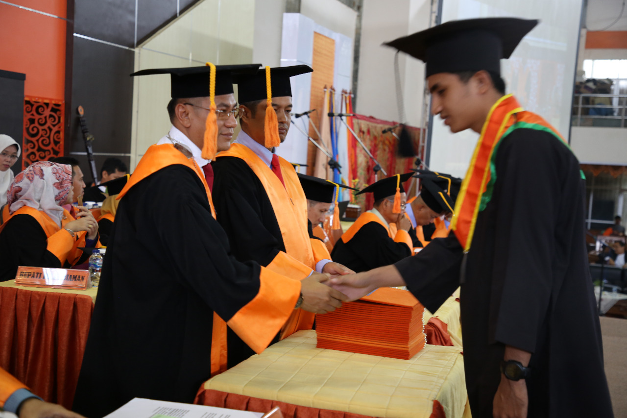 Surfa Yondri: Alumni Politeknik Negeri Padang Siap Bersaing di Dunia Internasional