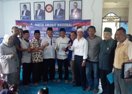 Diiringi Ratusan Pendukung, Taslim Daftar Jadi Calon Bupati ke PAN Agam