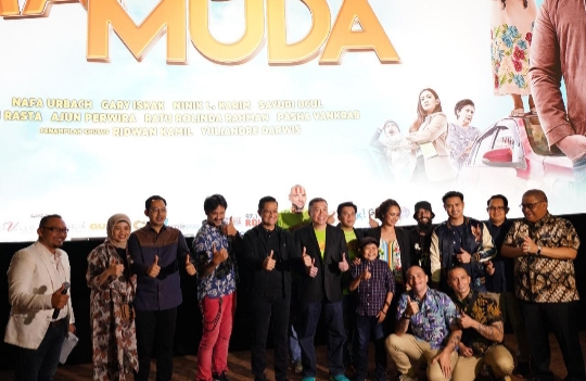 Ramai-ramai Nonton “Mangga Muda”