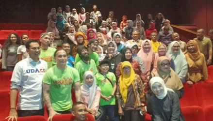 Rugi Tidak Nonton, Film “Mangga Muda” Sarat Pesan Sosial