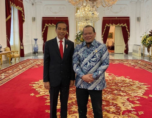 Didampingi Sekjen DPD RI Donny Moenek, LaNyalla Bertemu Presiden Jokowi di Istana Merdeka