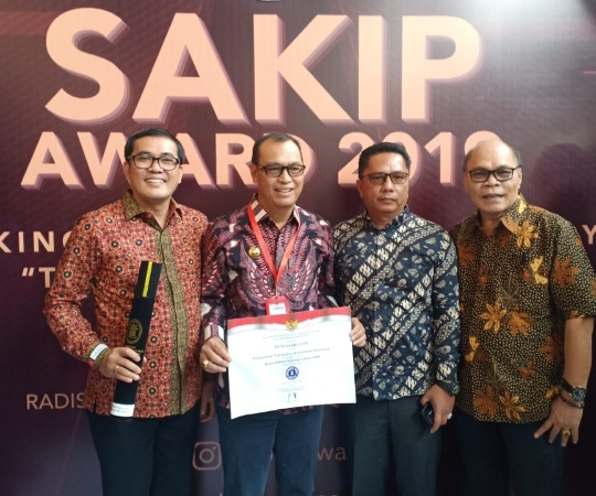 Bupati Mentawai Yudas Terima SAKIP Award untuk Ketiga Kalinya