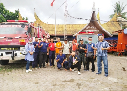 IKA Unand Terus Bergerak, Bagi 4000 Botol Hand Sanitizer Gratis