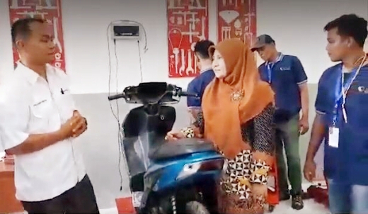 Melalui Bimtek dan Permodalan, Nevi Zuairina Bangkitkan Wirausaha Milenial Sumbar