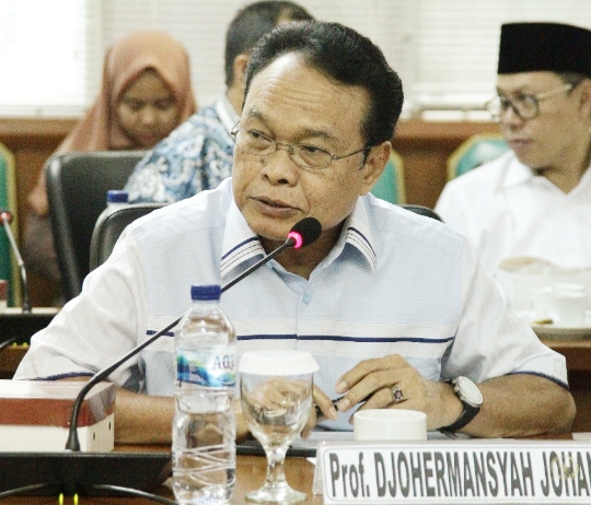 Kepemimpinan Pemerintahan yang Efektif Tundukkan Corona di Mata Pakar Otda