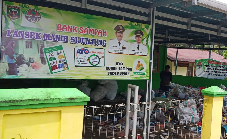 Ayo! Tabung Sampah, Terima Rupiah dari Bank Sampah Lansek Manih