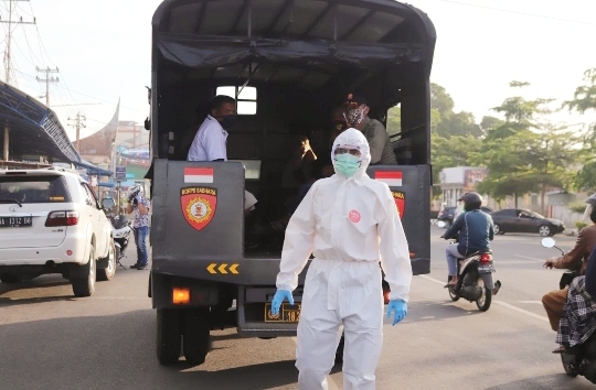 Tak Pakai Masker, Puluhan Warga Digelandang Ke Mapolres Payakumbuh