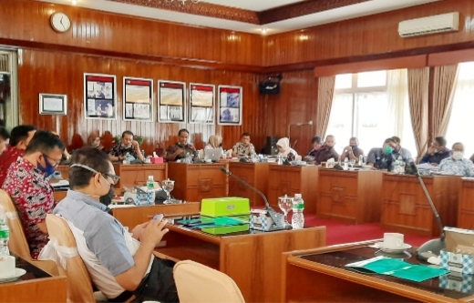 Raker Komisi I DPRD Sumbar dengan Mitra Kerja Evaluasi Serapan Anggaran APBD 2019
