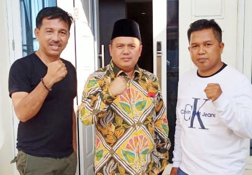 Terus Bergerak, FDB Silaturahmi dengan Ketua Golkar Sumbar Khairunas