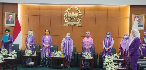 Pengurus KPPRI Dikukuhkan, Nevi Zuairina Jabat Bendahara