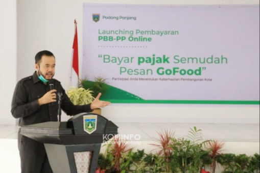 Mudahkan Masyarakat Bayar Pajak, Padang Panjang Gandeng Bank Nagari dan Gojek