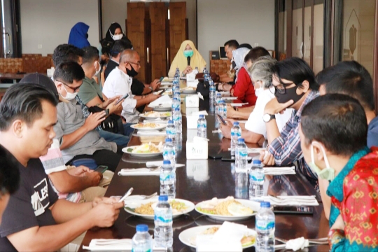 Terdampak Corona, Nevi Zuairina: FPKS Komit Dukung Penyelamatan UMKM Melalui Permodalan