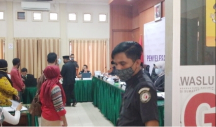 Gagal Mediasi, Sengketa Pilkada di Bawaslu Sumbar Dengar Keterangan Saksi