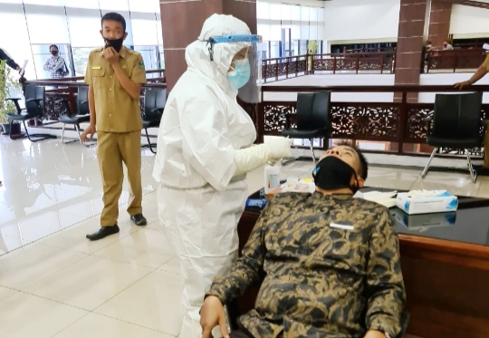 Ditemukan Tiga Orang Positif Corona, DPRD Sumbar Kembali Adakan Tes Swab