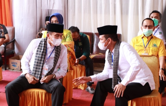 Akhirnya Fakhrizal-Genius Umar Berlabuh di KPU Sumbar