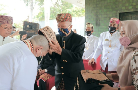 Dapat Gelar Adat di Way Kanan, Ketua DPD: Ini Sebuah Kehormatan