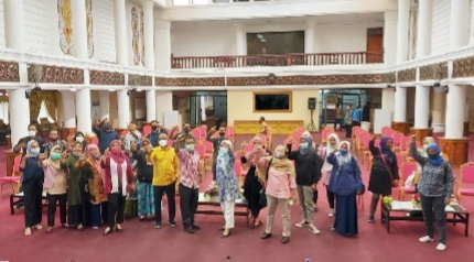 NGO Inisiator Lahirnya UU KIP dan Komisi Informasi Sumbar
