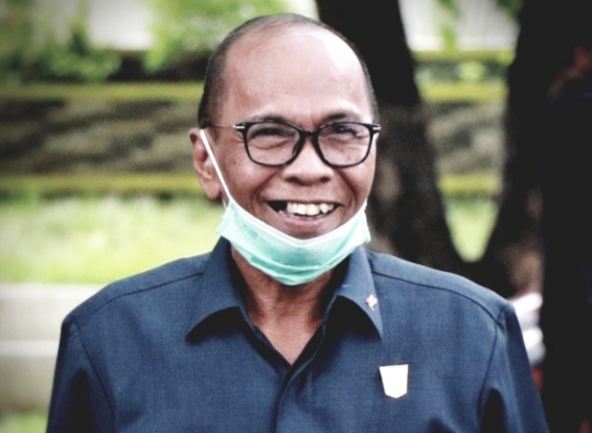 KPID Sumbar Anugerahi HM Nurnas Tokoh Inspiratif Penyiaran