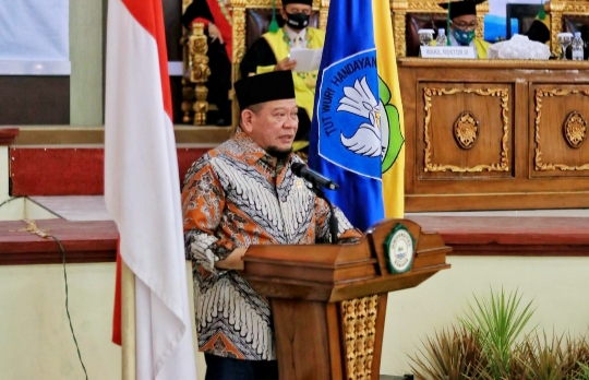 Ketua DPD RI di Sidang Terbuka Unkhair: Maluku Utara Berpotensi Jadi Daerah Industri Maju