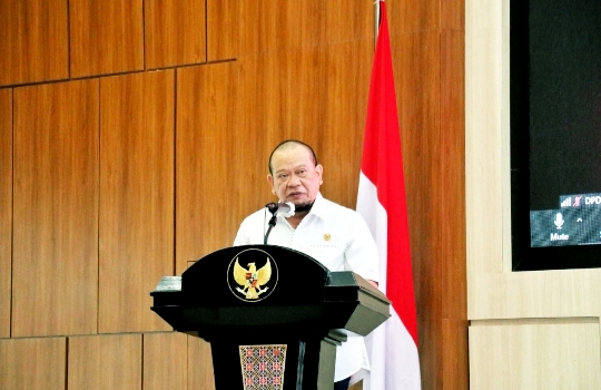 Ketua DPD RI Apresiasi Inovasi BUMDes Batu Merah Ambon Kolaborasikan Pendidikan dan Olahraga