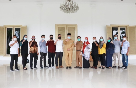 Bertemu KI Sumbar, Gubernur Mahyeldi: Kembalikan Prediket Provinsi Informatif