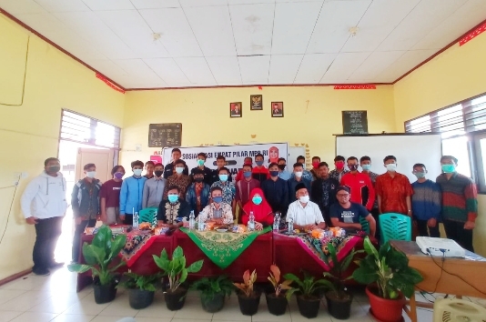 Nevi Zuairina Sosialisasikan Empat Pilar ke Milenial Pariaman