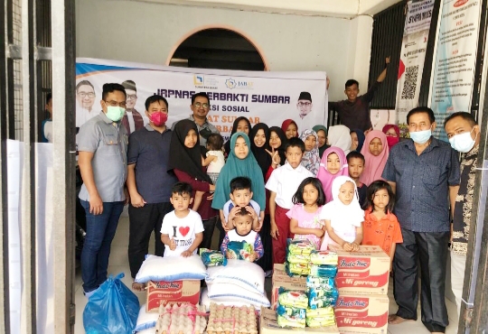 JAPNAS BERBAKTI Sumbar Bagi Sembako ke Anak Yatim dan Fakir Miskin
