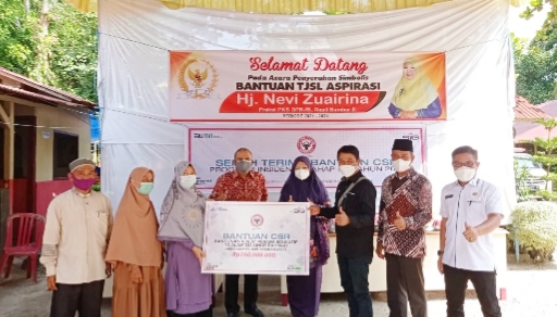 Nevi Zuairina Salurkan Bantuan ke Daerah Pemilihan