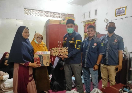 Peringati HUT ke-61, Karang Taruna Sumbar Berbagi ke Panti Asuhan