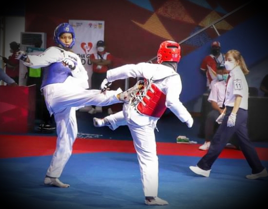 Taekwondo Persembahkan Emas Kedua bagi Sumbar