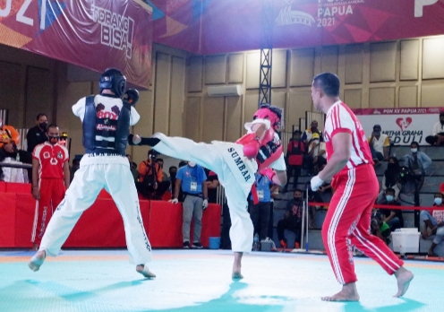 Tarung Derajat: Menang Bye, Dua Petarung Sumbar Melenggang ke Semifinal