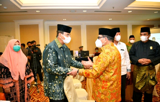 Nevi Zuairina Dampingi Ketua Majelis Syuro PKS Silaturahim Kebangsaan di Kepulauan Riau