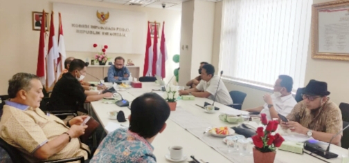 Ketua KI Pusat Apresiasi Ranperda KIP Gagasan DPRD Sumbar