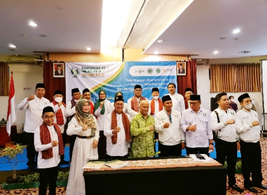 Budi Syukur Dilantik Ilham Habibie Jadi Ketua ISMI Sumbar
