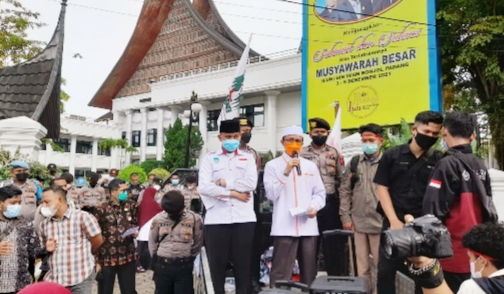 Tolak Permendikbud Ristek, AMPU Sampaikan Aspirasi ke DPRD Sumbar