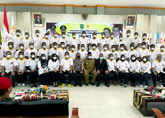 Dilantik Agus Suardi, Ketua KONI Pessel Targetkan 10 Besar di PorprovĀ