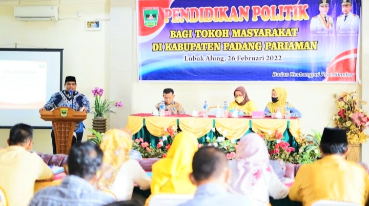 Bupati Suhatri Bur: Pendidikan Politik Penting bagi Tokoh Masyarakat