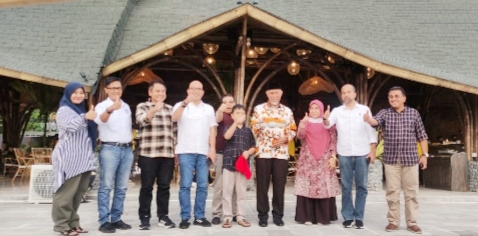 Jelang Grand Opening Mahyeldi Sambangi Beach Club Milik Raffi Ahmad di Pantai Air Manis
