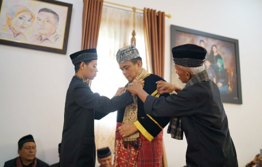 Irjen Pol Angesta Romano Yoyol Resmi Bergelar Datuak Bagindo Sati