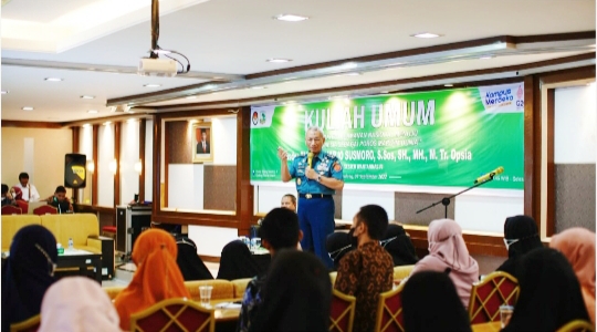 Kuliah Umum di Unand, Laksdya TNI Harjo Susmoro: Potensi Ekonomi Laut Indonesia Sangat Tinggi