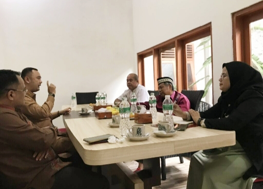 Bertemu Rektor Unes, Bupati Sijunjung: Kerjasama dengan Perguruan Tinggi Upaya Tingkatkan SDM