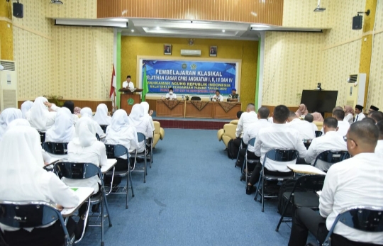 Kepala BDK Padang Buka Latsar CPNS Mahkamah Agung RI