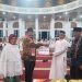 Anggota DPRD Sumbar Arkadius Serahkan Bantuan Rp20 Juta untuk Masjid Ihsan Sungai Patai Sungayang
