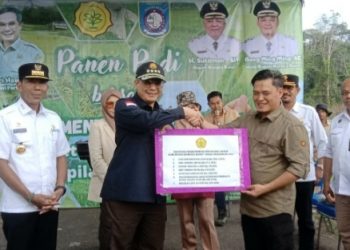 Wamentan Harvick Dukung Peran Strategis Petani Bangka Barat dalam Penyediaan Pangan