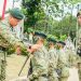 Pangkostrad Resmi Tutup Latihan Standardisasi Prajurit Kostrad Cakra XV dan Sematkan Brevet Kehormatan Cakra