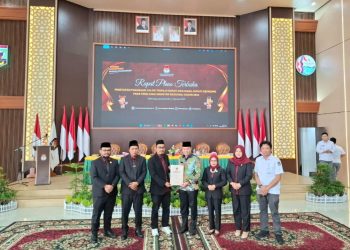 Hasil Pilkada Serentak 2024, KPU Sijunjung Tetapkan Paslon Benny-Radi Sebagai Bupati dan Wakil Bupati Terpilih