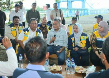 Pastikan Distribusi Air Berjalan Baik, Menteri PU Dody Tinjau Bendungan Colo