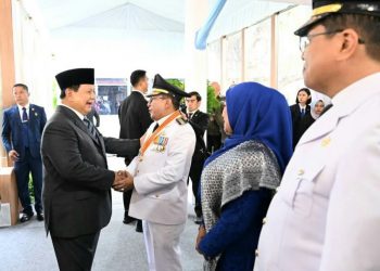 Dilantik untuk Periode Kedua, Bupati Eka Putra Ajak Masyarakat Bergandengan Tangan Bangun Tanah Datar