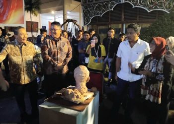 Wagub Sumbar Vasco Membuka Secara Resmi “Pameran Patung Internasional 95 Tahun Arby Samah”